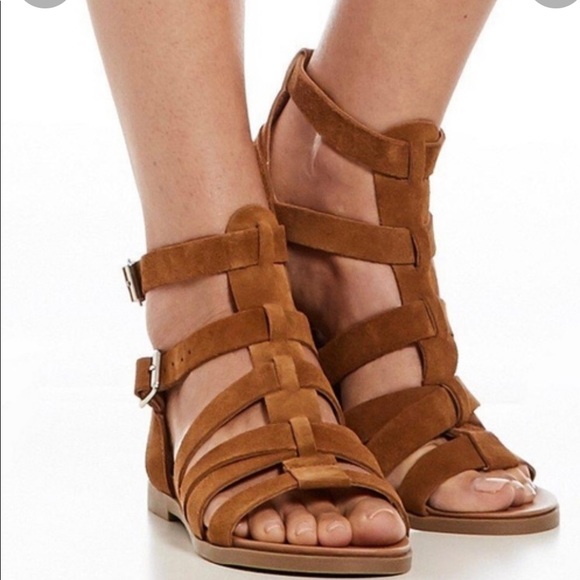 Steve Madden Delmar Gladiator Black Suede Leather Sandals! Size 7.5M - Picture 2 of 10